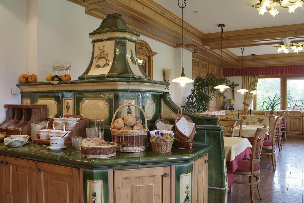 Hotel Gasthof Jaegerhaus Санкт-Петер Экстерьер фото