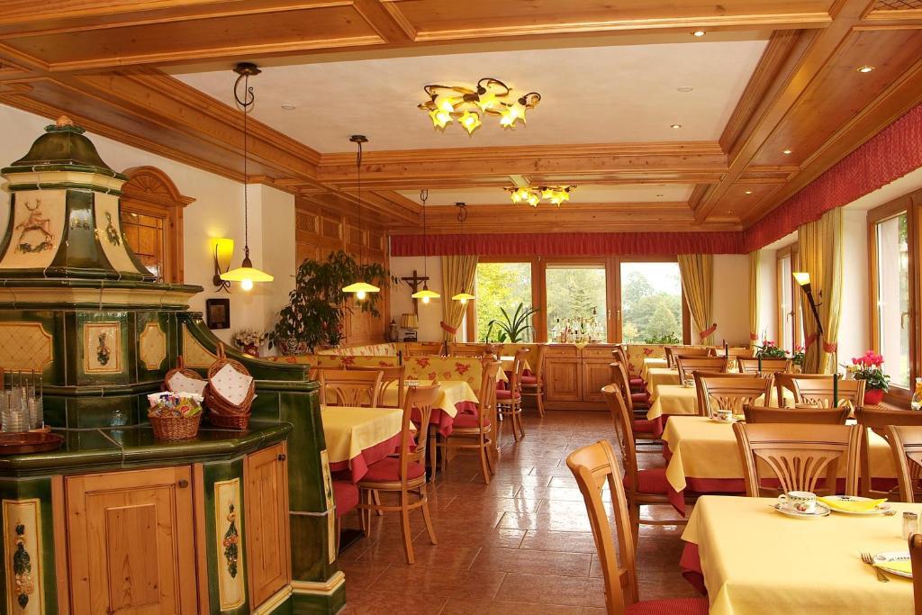 Hotel Gasthof Jaegerhaus Санкт-Петер Экстерьер фото
